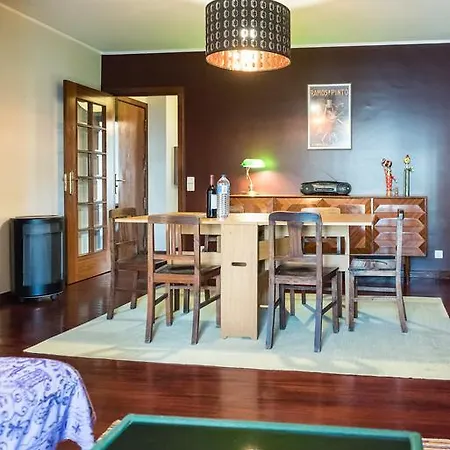 The Concierge - Flying Leaves Apartment *